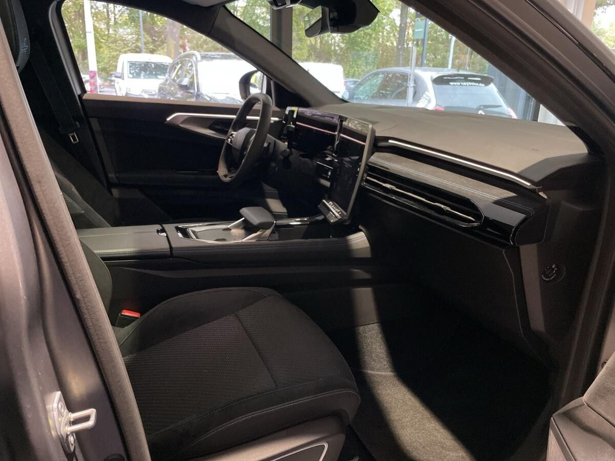 Renault Austral Iconic Esprit Alpine E-Tech Full Hybrid Renault Austral Iconic Esprit Alpine E-Tech Full Hybrid