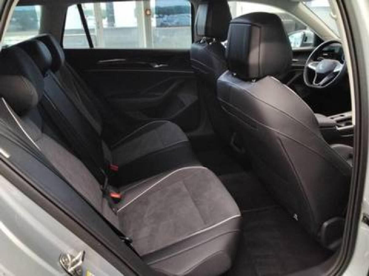 Volkswagen Passat Variant 1.5 TSI DSG eHybrid Navi LED DAB+ FrontAssist