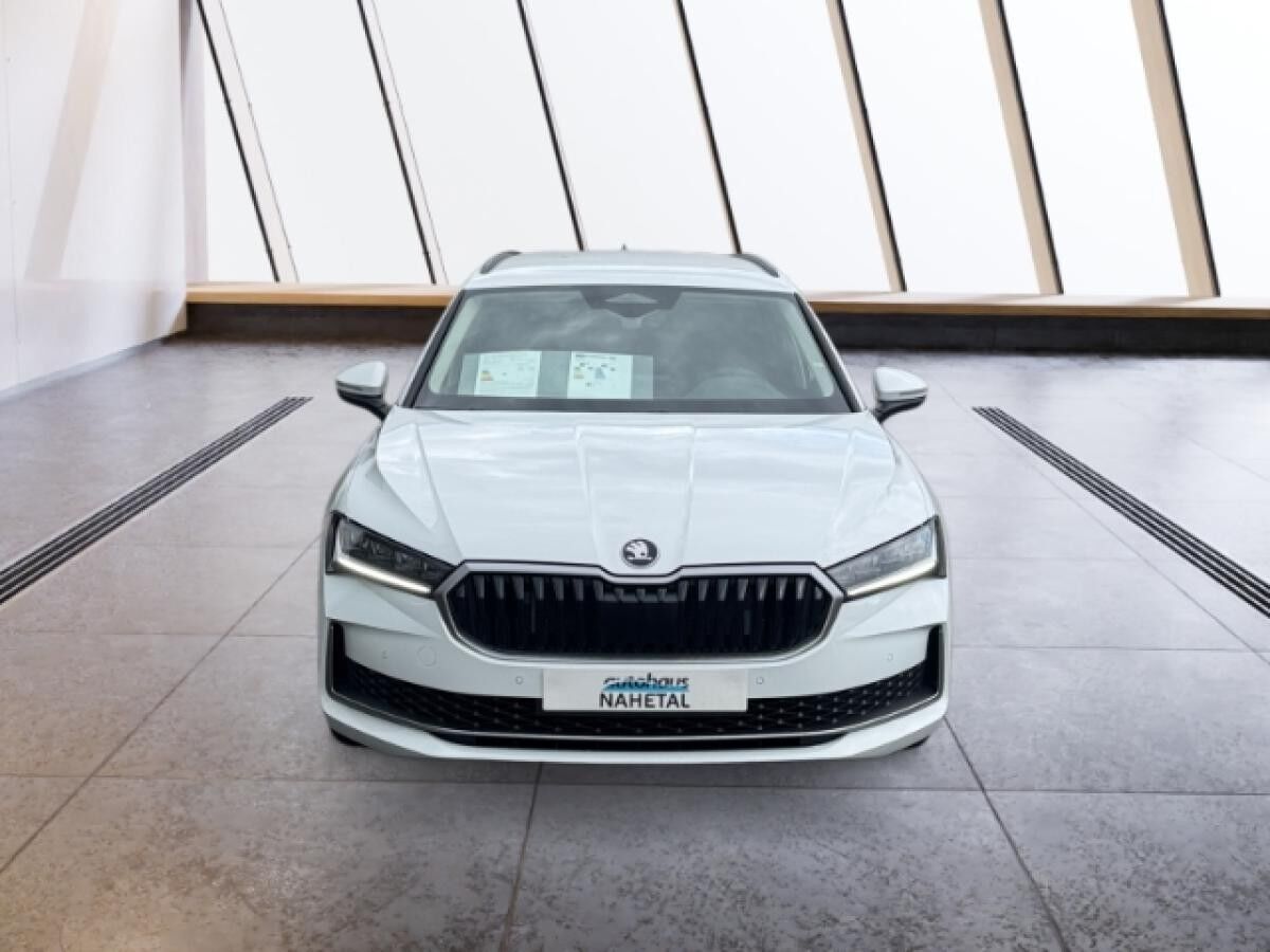 Skoda Superb Combi Combi 2.0 TDI DSG LED NAVI AHK ACC PDC SHZ RÜFA