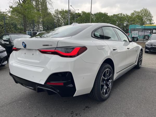 BMW i4 eDrive40 M Sport || 360° Head-Up ACC