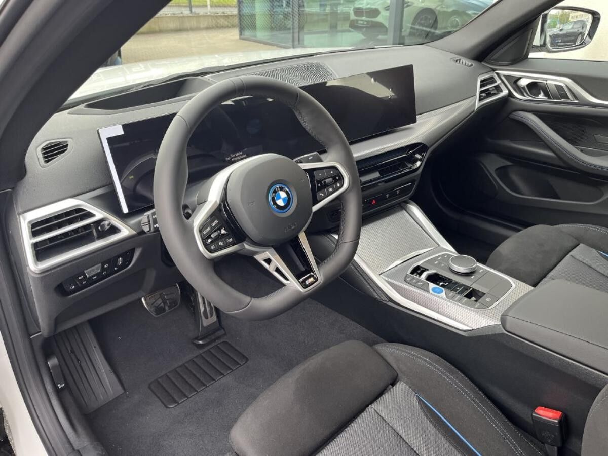 BMW i4 eDrive40 M Sport || 360° Head-Up ACC
