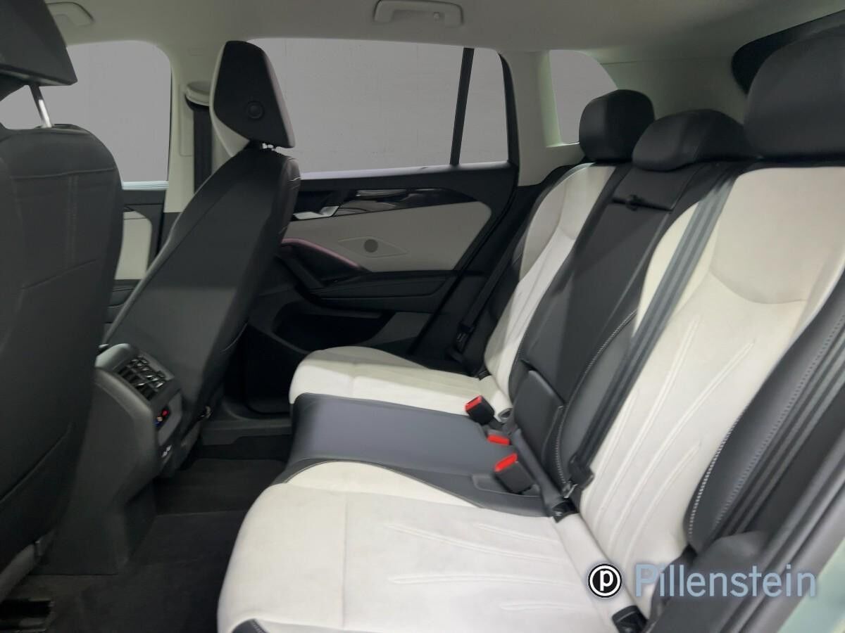 Volkswagen Tiguan TSI DSG ELEGANCE NAVI+AHK+MATRIX+18