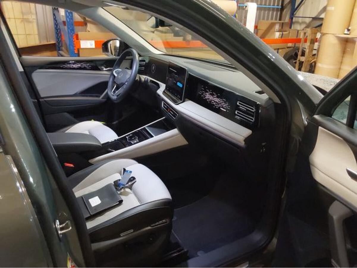 Volkswagen Tiguan 2.0 TDI DSG ELEGANCE LEDER AHK WINTERRÄDER