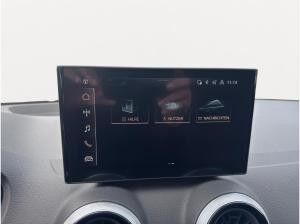 Audi Q2 S line 35 TDI Matrix competition Schwarz