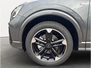 Audi Q2 S line 35 TDI Matrix competition Schwarz