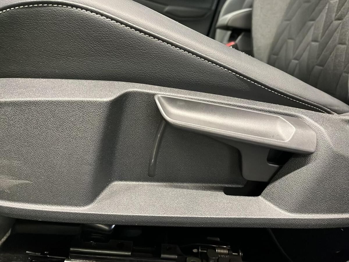 Volkswagen Golf VIII Variant GOAL 1.5 eTSI DSG 360 ACC AHK