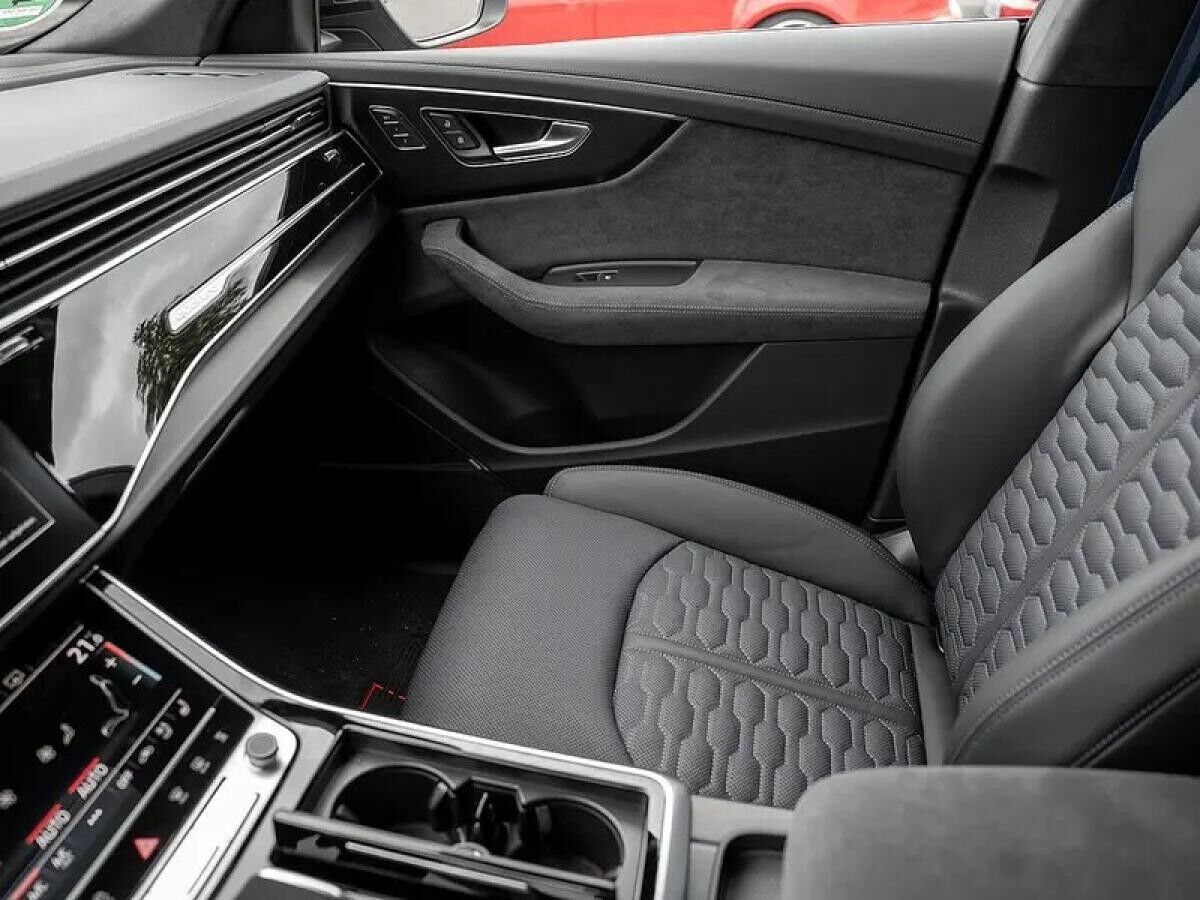 Audi RS Q8 Performance 640PS AHK Pano 8-fach UPE 205.250€