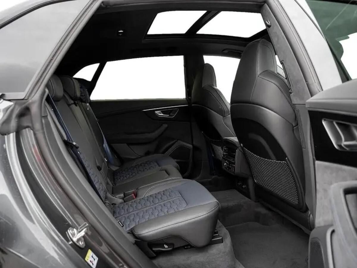 Audi RS Q8 Performance 640PS AHK Pano 8-fach UPE 205.250€