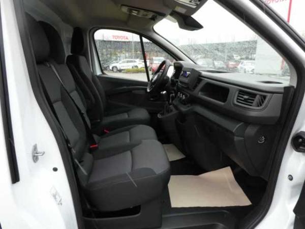 Nissan Primastar L1H1 2,8 Acenta + Laderaumboden