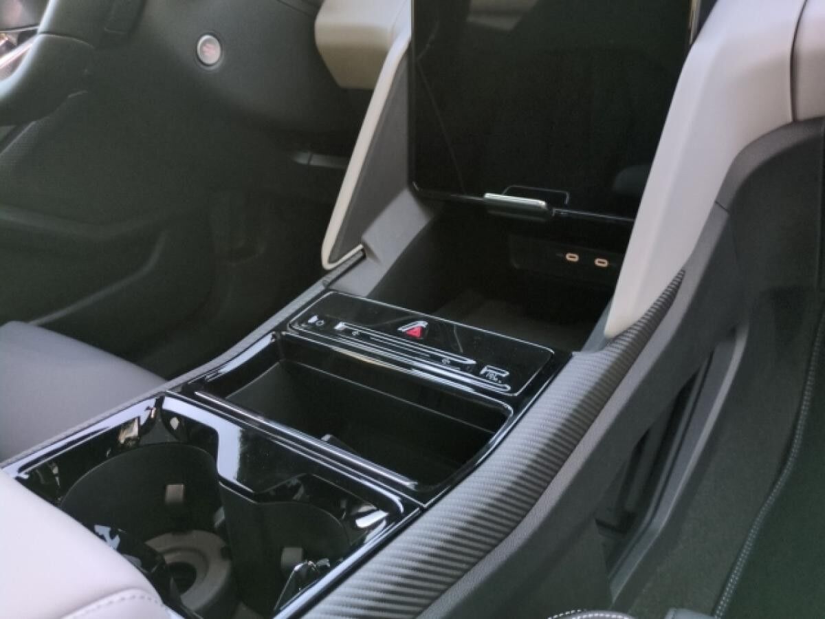 Ford Explorer Premium Extended Range NOVEMBER 2025