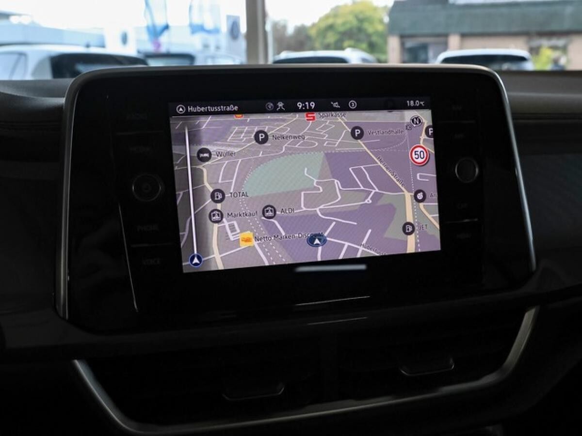 Volkswagen T-Roc 1,5 DSG Style ACC AHK LED-Plus R-Kamera NaviMedia Parkassist