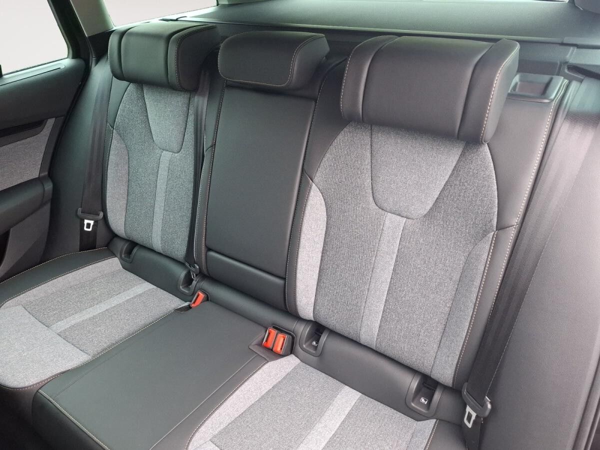 Skoda Octavia Combi 2.0 TDI Selection LED 360 ACC 4xSHZ