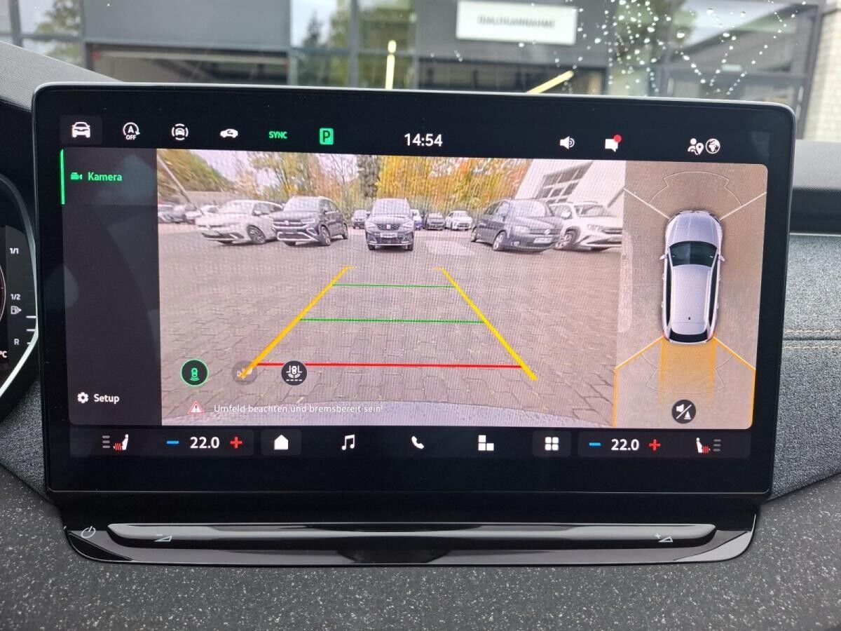 Skoda Octavia Combi 2.0 TDI Selection LED 360 ACC 4xSHZ