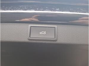 Skoda Octavia Combi 2.0 TDI Selection LED 360 ACC 4xSHZ