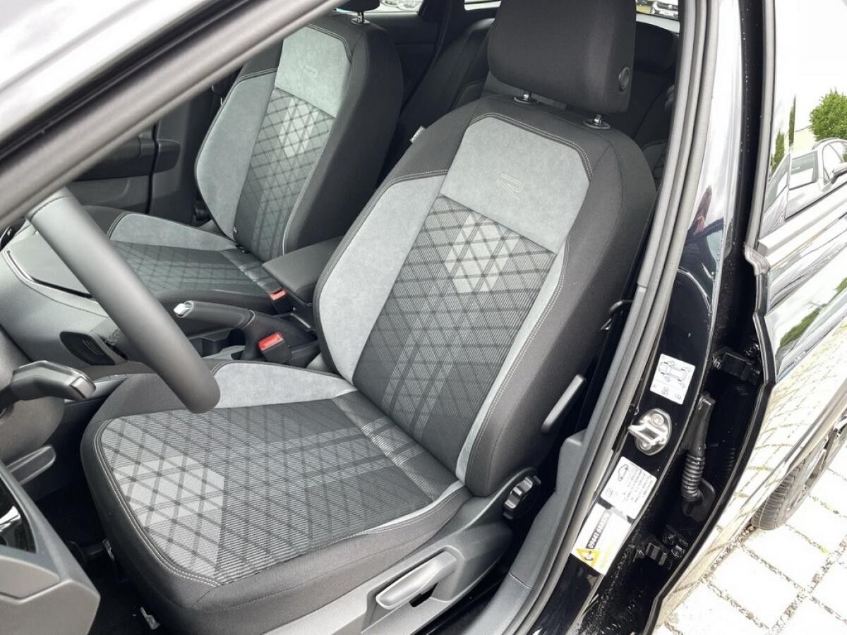 Volkswagen Taigo R-Line 1.0 TSI DSG AHK+ACC+RearView+Navi