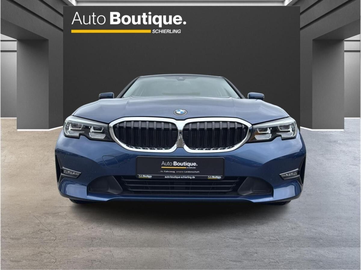 BMW 318 d ADVANTAGE (150 PS) /LIVE COCKP./LED/NAVI/KLIMA/SHZ/ASSISTENZ/RFK UVM.