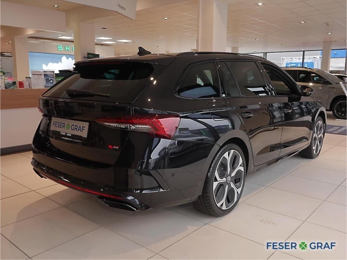 Skoda Octavia RS 2,0 TSI DCC,AHK,NAV