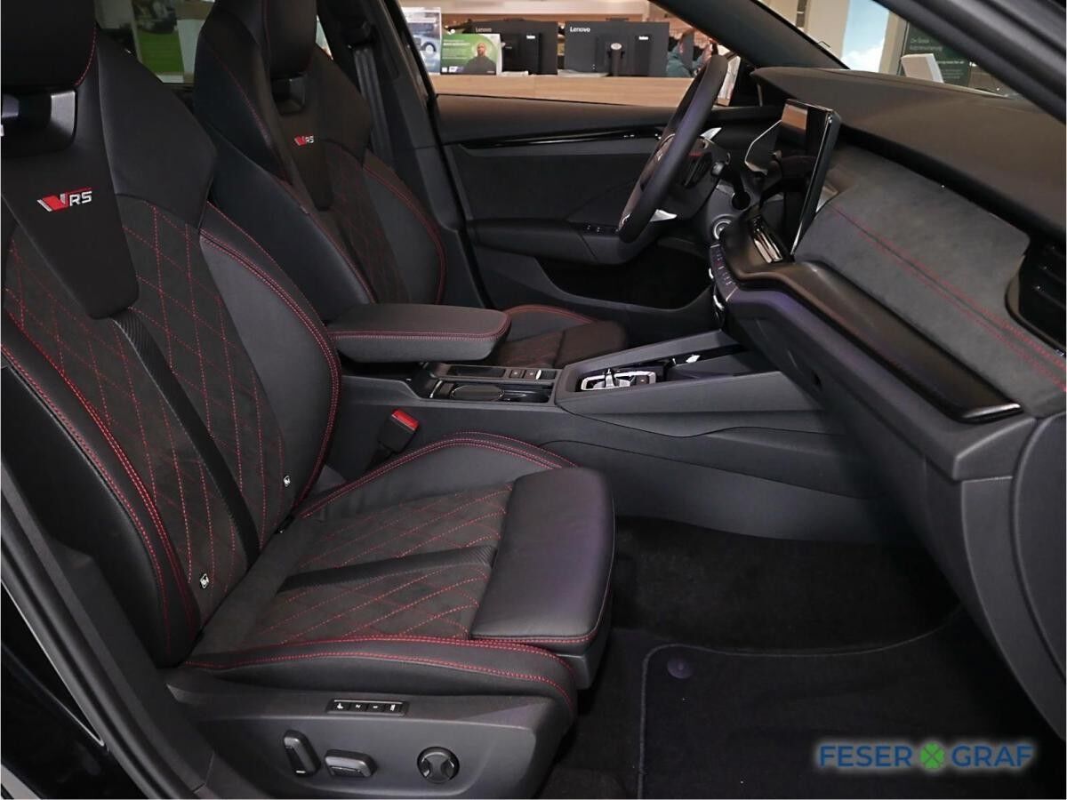 Skoda Octavia RS 2,0 TSI DCC,AHK,NAV