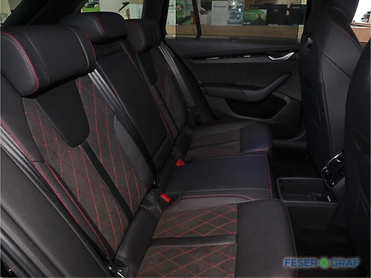 Skoda Octavia RS 2,0 TSI DCC,AHK,NAV