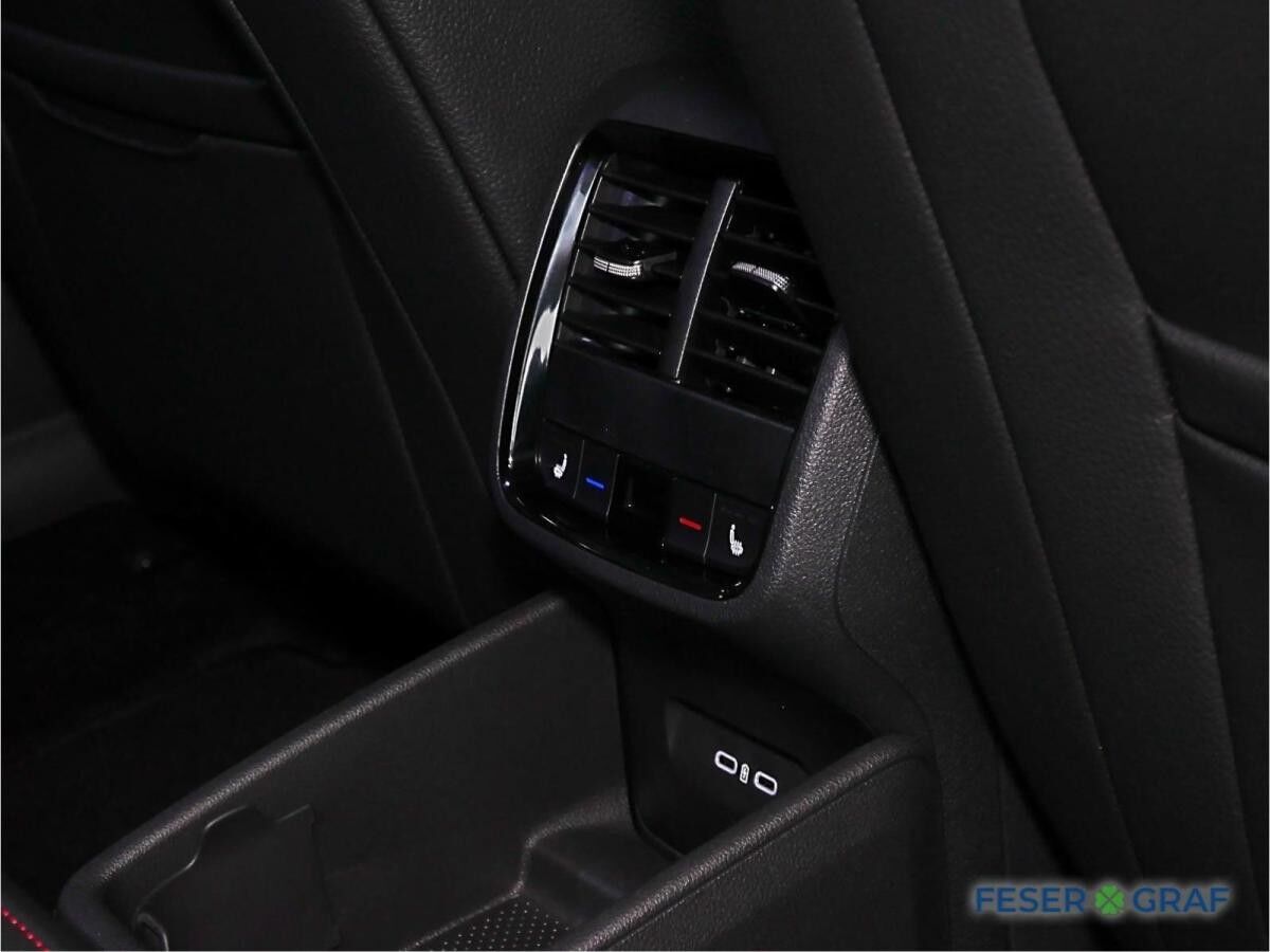 Skoda Octavia RS 2,0 TSI DCC,AHK,NAV