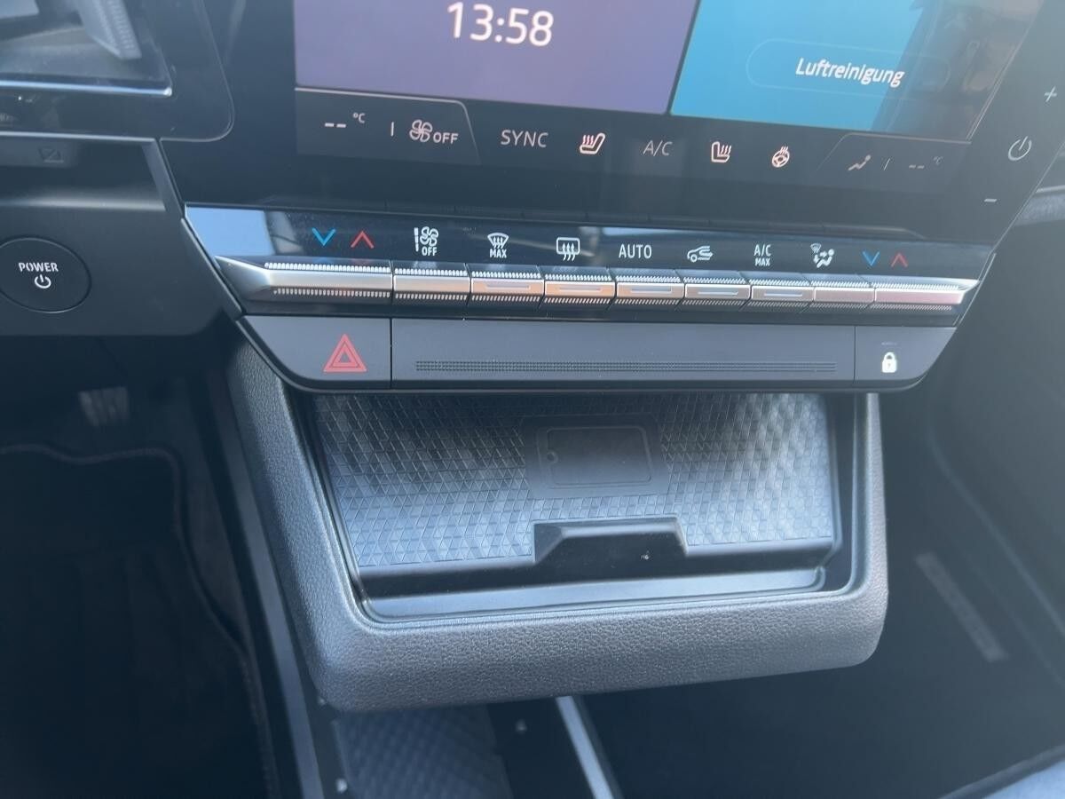 Renault Megane E-Tech EV40 130HP EQUILIBRE KAMERA