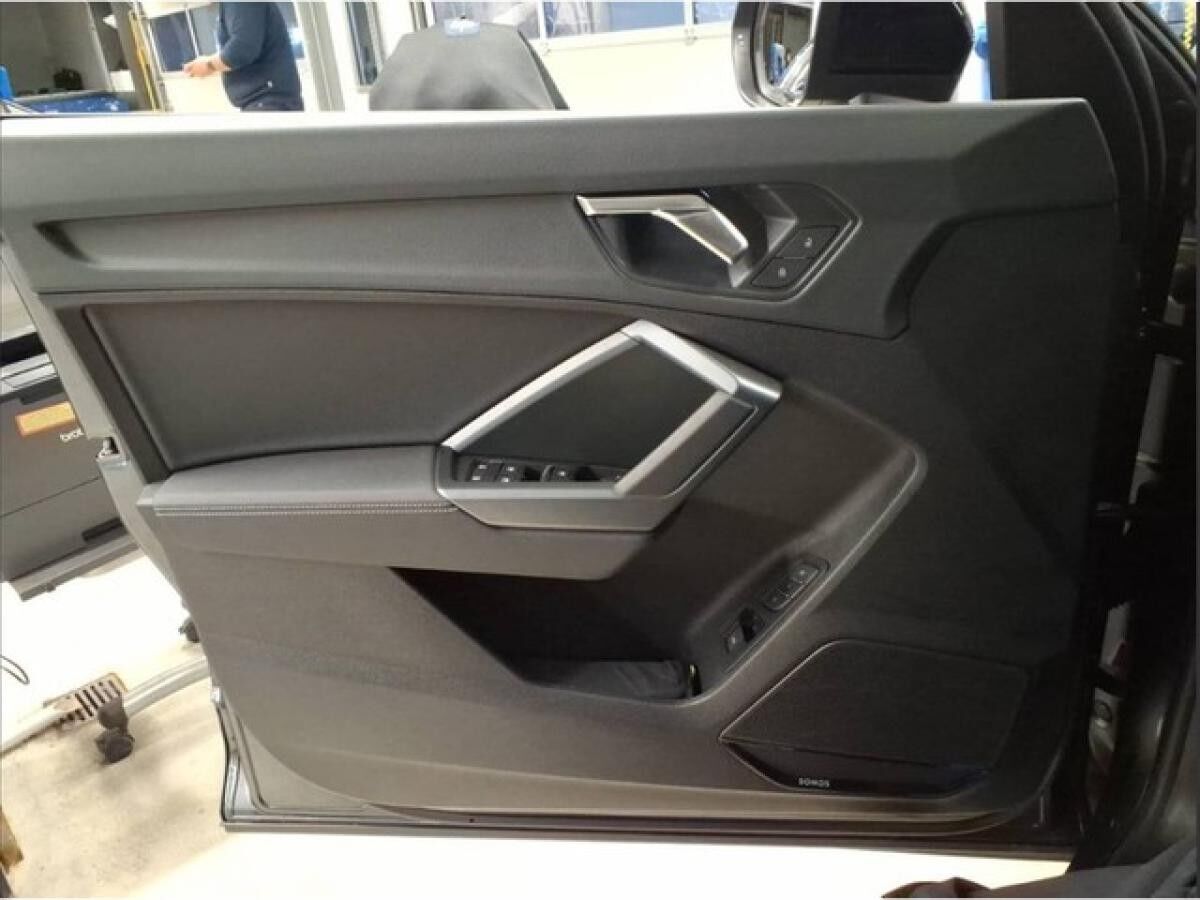 Audi Q3 S line 40 TFSI quattro S tronic *PANO*AHK*360