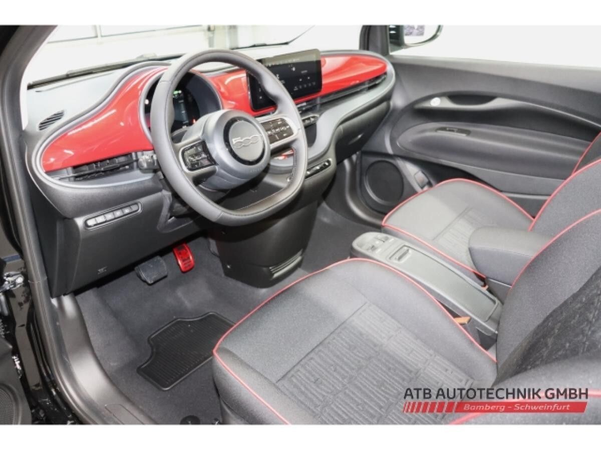 Fiat 500e Cabrio 23,8 kWhh RED Komfort-Paket Apple CarPlay PDCv+h