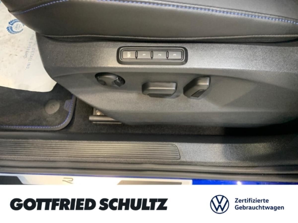 Volkswagen T-Roc R DSG AHK PANORAMA EINPARKHILFE BLACK-STYLE