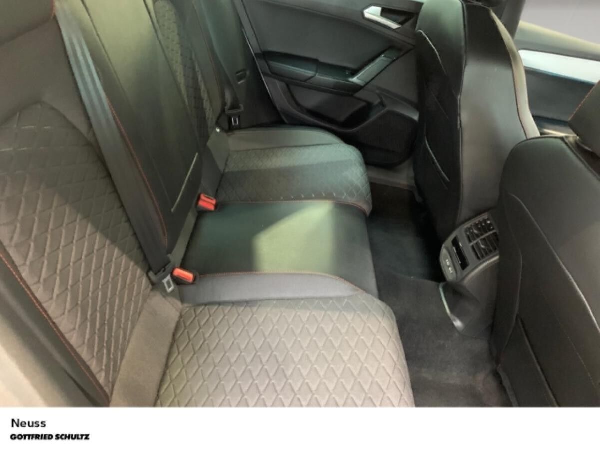 Seat Leon FR TDI DSG NAVI SITZHEIZUNG EINPARKHILFE LED