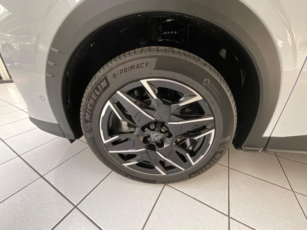 Peugeot 3008 GT Hybrid 145 e-DSC6