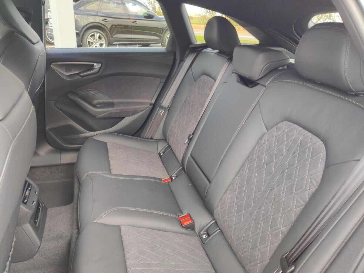 Audi A5 Avant e-hybrid quattro S tronic