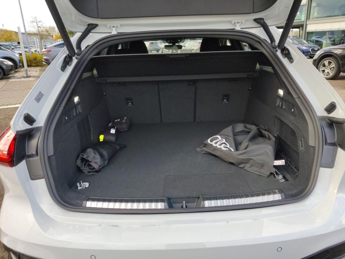 Audi A5 Avant e-hybrid quattro S tronic