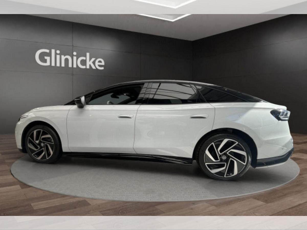 Volkswagen ID.7 PRO S 286PS AHK BLACK STYLE PANO