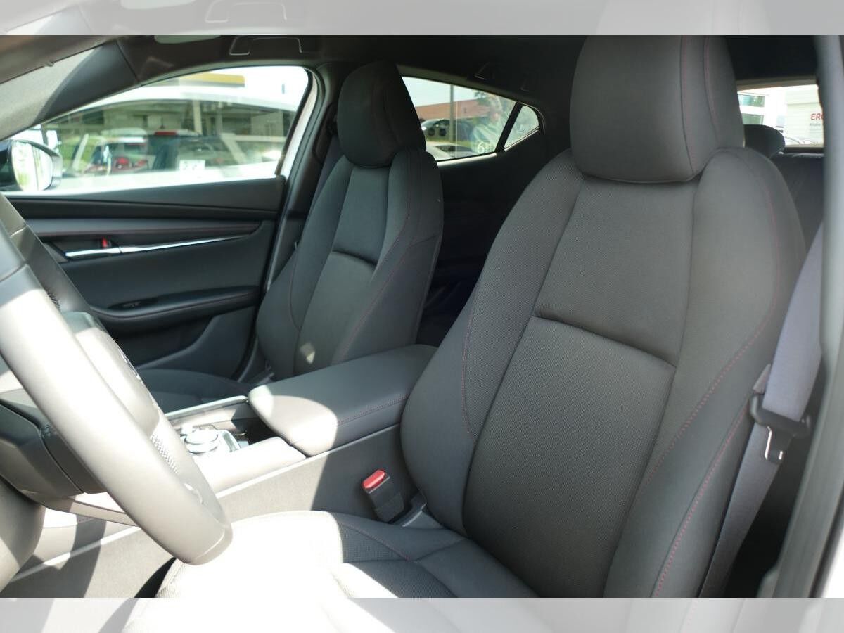 Mazda 3 2025 SKYACTIV-G 140 HOMURA