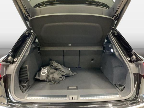 Audi Q3 SUV e-hybrid S tronic ACC AUT DynLicht