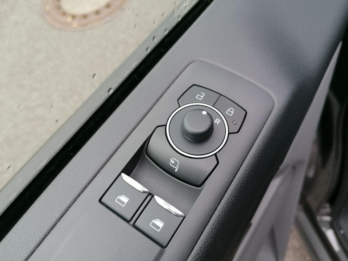 Ford Transit Custom Limited MultiCab*5-Sitze*AHK*Allw.