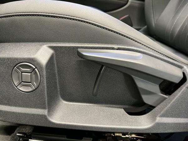 Audi Q3 SUV e-hybrid S tronic ACC AUT DynLicht