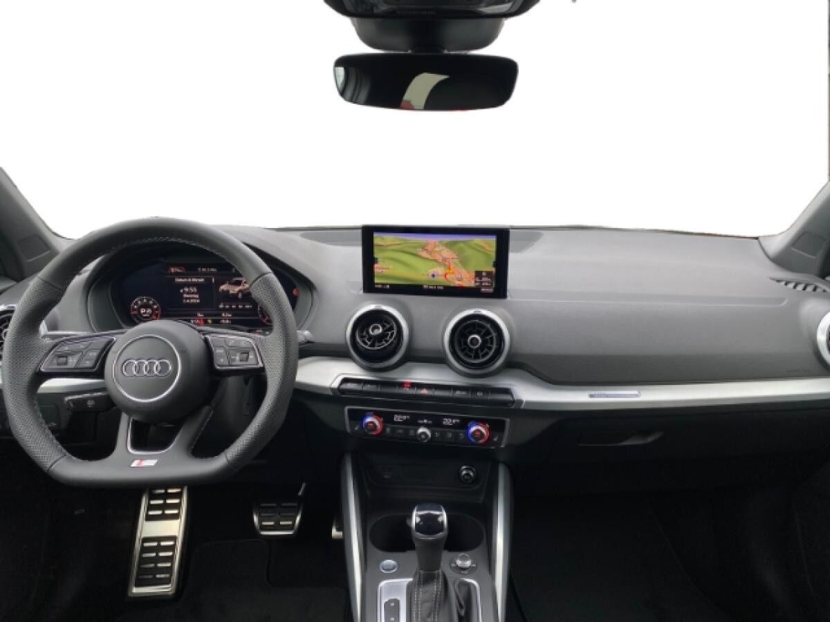 Audi Q2 S-LINE (2X) 35TFSI S-TRONIC NAVI RÜFA SHZ 18'' KOMFORTPAKET PLUS ASSISTENZP.PARKEN