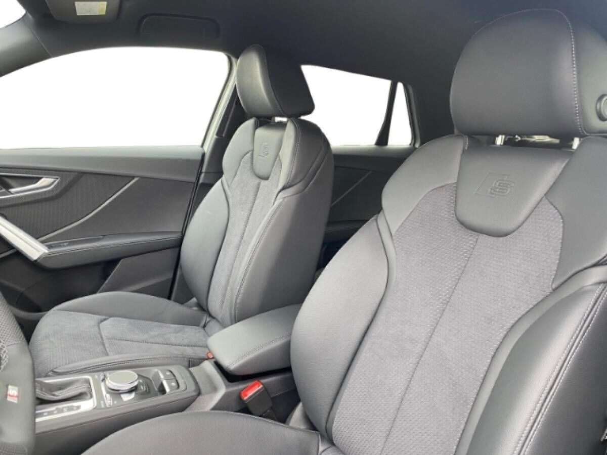 Audi Q2 S-LINE (2X) 35TFSI S-TRONIC NAVI RÜFA SHZ 18'' KOMFORTPAKET PLUS ASSISTENZP.PARKEN