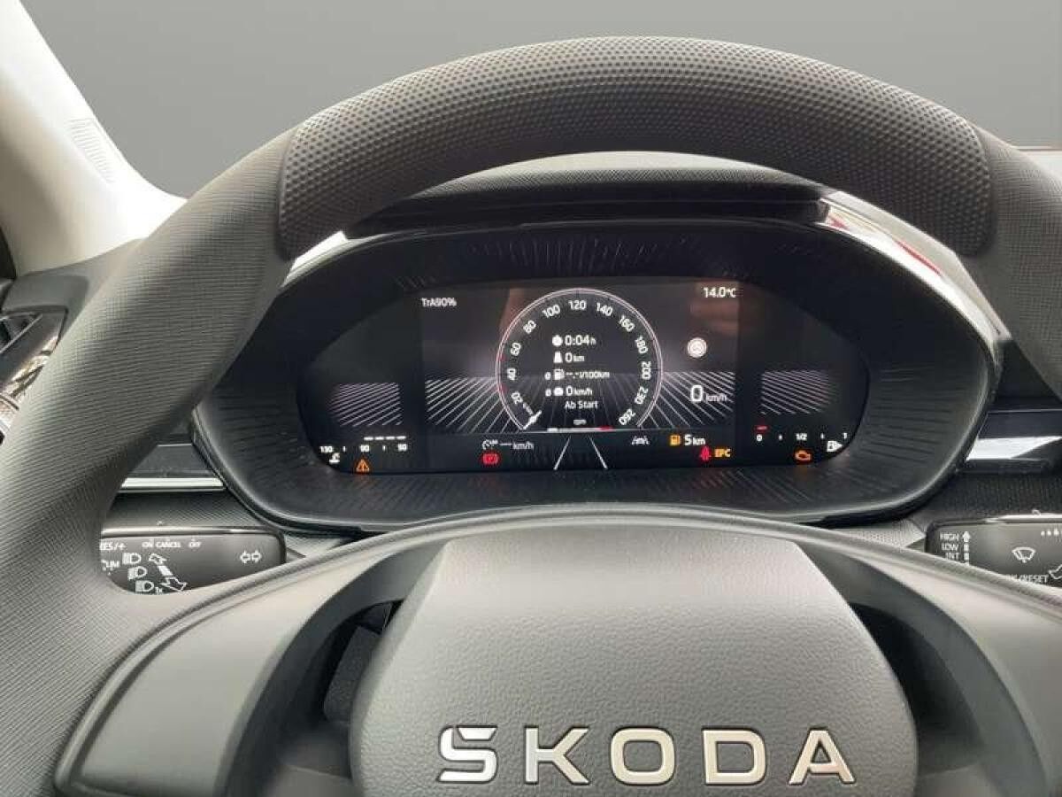 Skoda Fabia FABIA ESSENCE