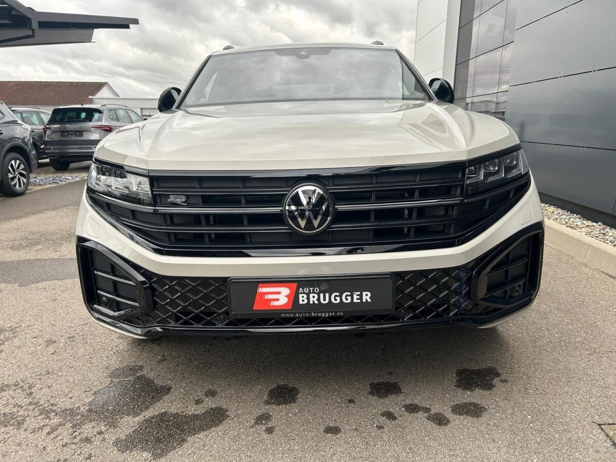 Volkswagen Touareg 3.0 TDI DSG 4Motion R-Line MATRIX AHK PANO