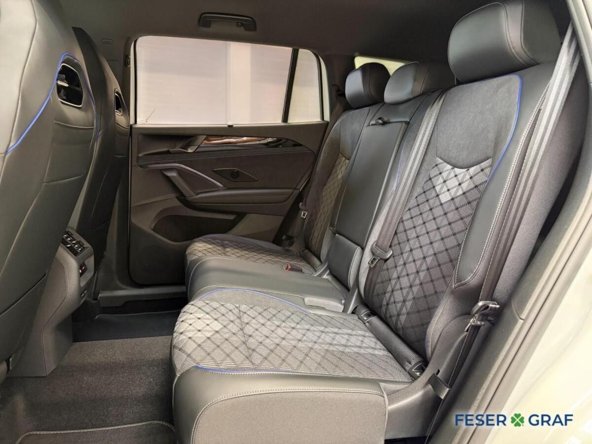 Volkswagen Tayron R-Line Allrad / AHK / KAMERA / SHZ