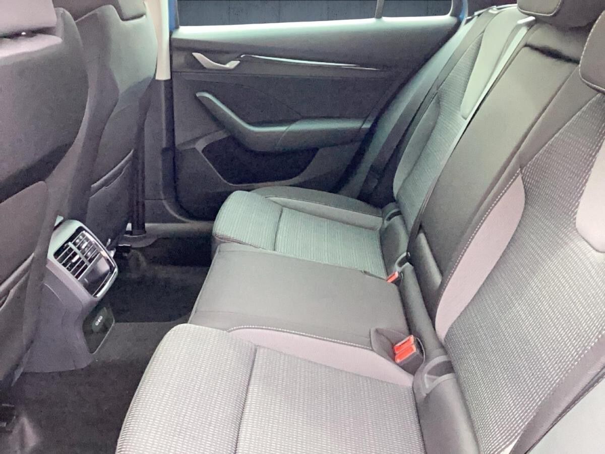 Skoda Octavia Combi Selection 1.5 TSI DSG AHK/MATRIX