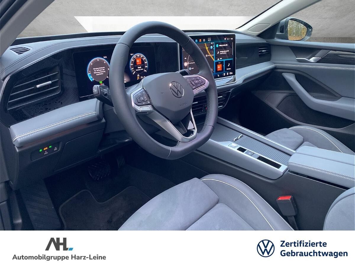 Volkswagen Passat Variant 2.0 TDI Business DSG AHK HuD ACC Navi Massage DCC Pro