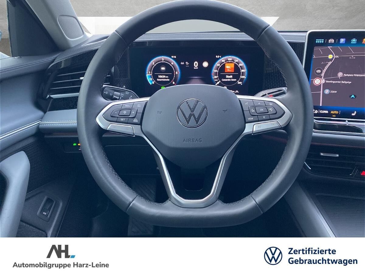 Volkswagen Passat Variant 2.0 TDI Business DSG AHK HuD ACC Navi Massage DCC Pro