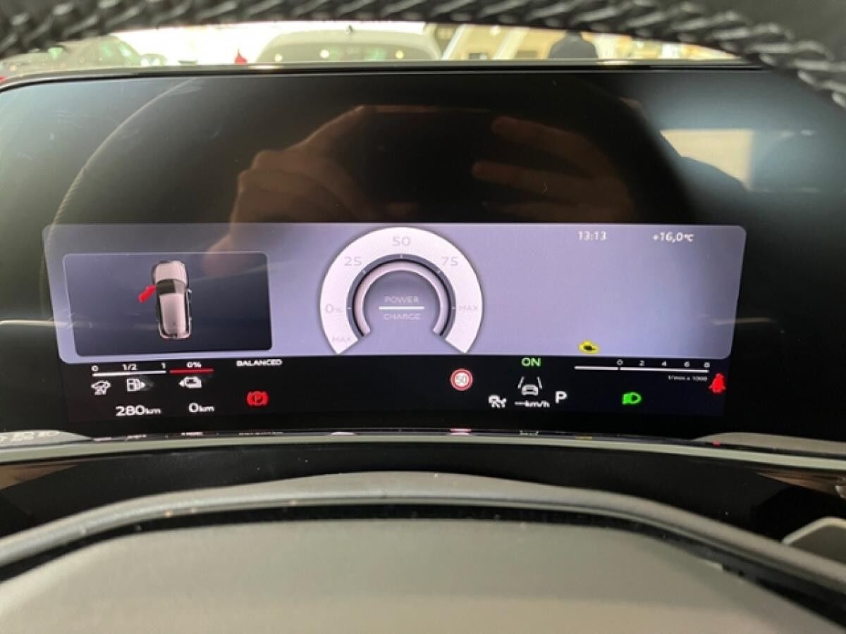 Audi Q3 SUV e-hybrid S tronic KLIMA LED NAVI L Audi Q3 SUV e-hybrid S tronic KLIMA LED NAVI L