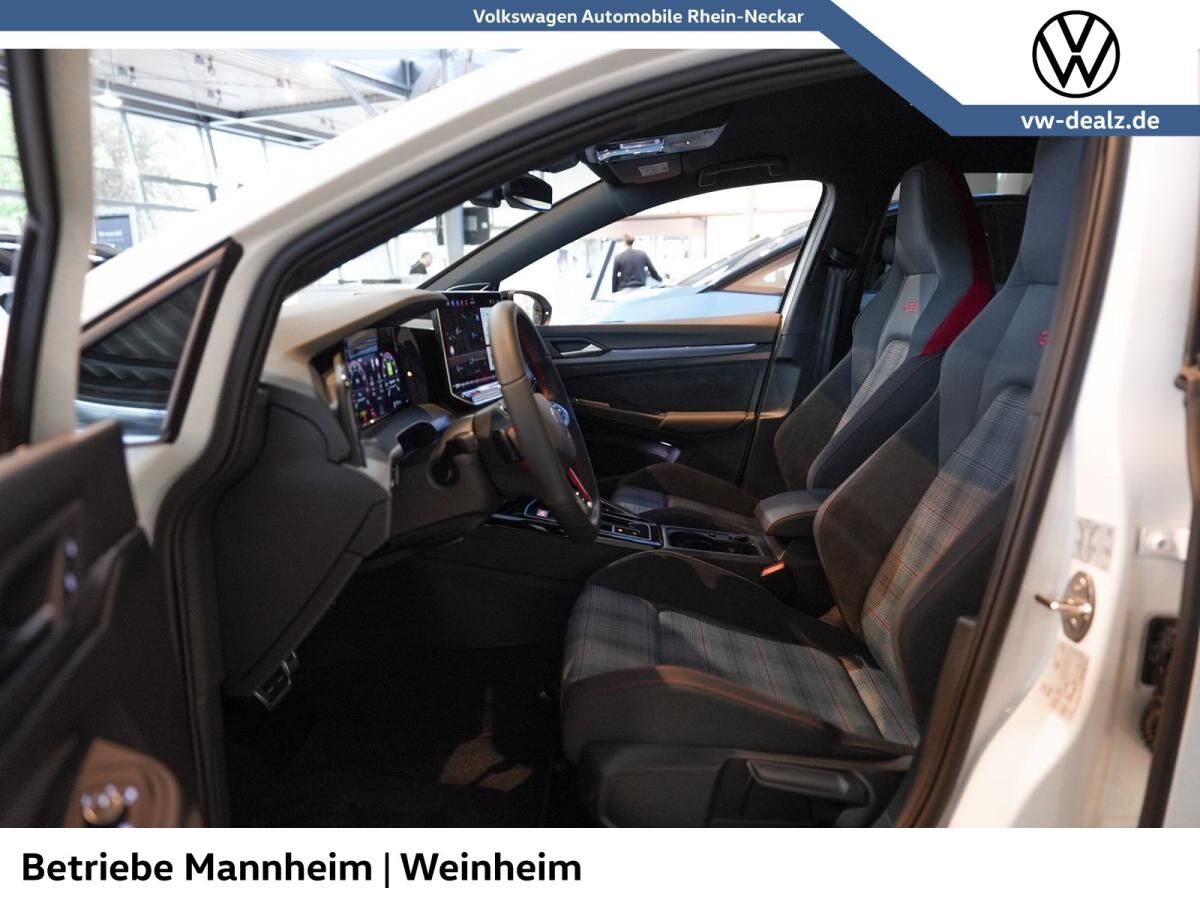 Volkswagen Golf GTI 2,0 l TSI DSG NAVI HeadUp ALU 19" LED
