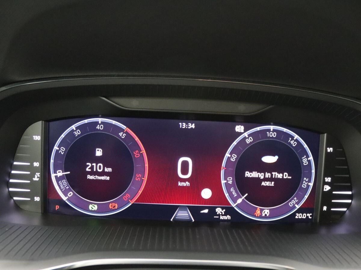 Skoda Octavia Combi Style 2.0TDI DSG / Navi, Pano, LED