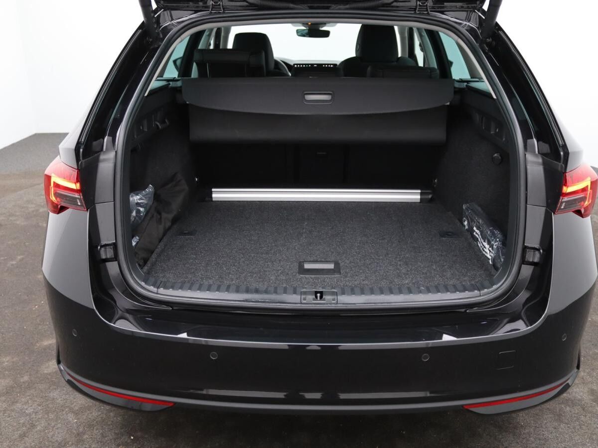 Skoda Octavia Combi Selection 2.0 TDI DSG/ Matrix, ACC