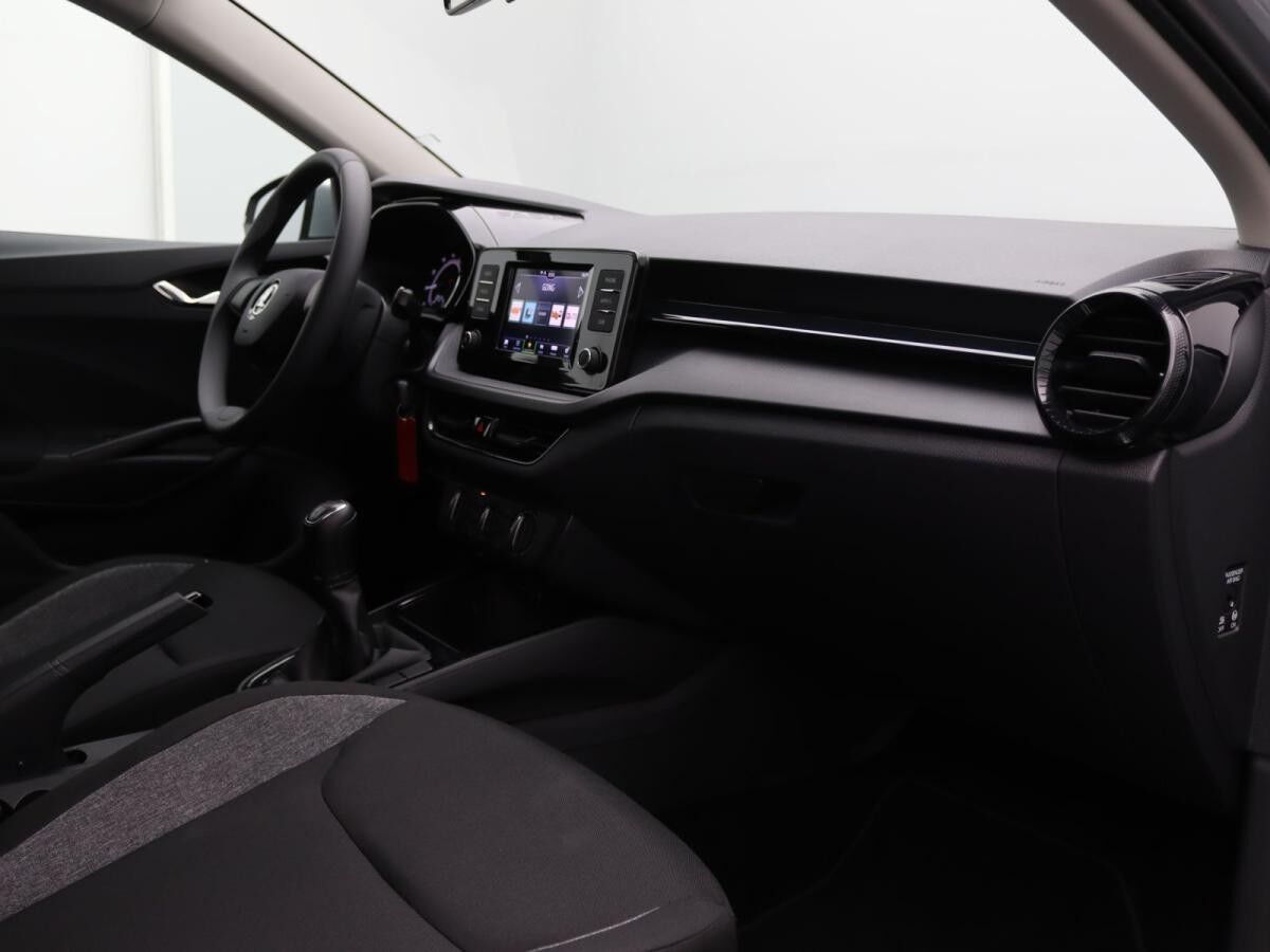 Skoda Fabia Active 1.0 TSI / LED, PDC, SHZ, SmartLink